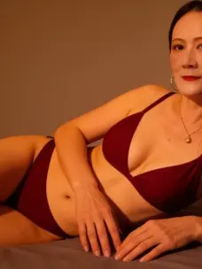 YULIAN - MADURA ASIáTICA (48 AñOS) CON MUCHA EXPRERIENCIA en Barcelona
