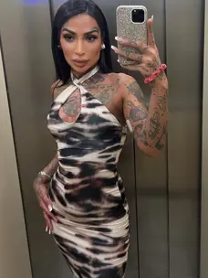 SOY ALEXIA, TRANS ESPAÑOLA TATUADA Y CON UNA SONRISA QUE ATRAPA en Valencia