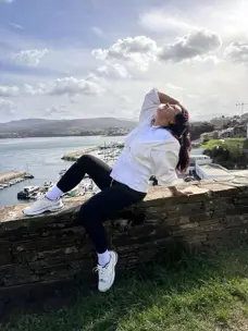 SOY VIOLETA Y ME PIERDE UNA BUENA CHARLA ANTES DE NADA en Santander